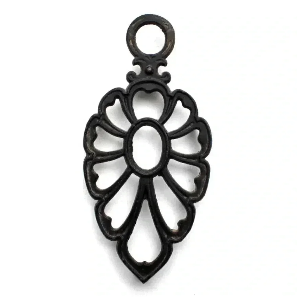 Vintage ORNATE Black Cast Iron Trivet Hot Plate Dew Drop Footed Japan